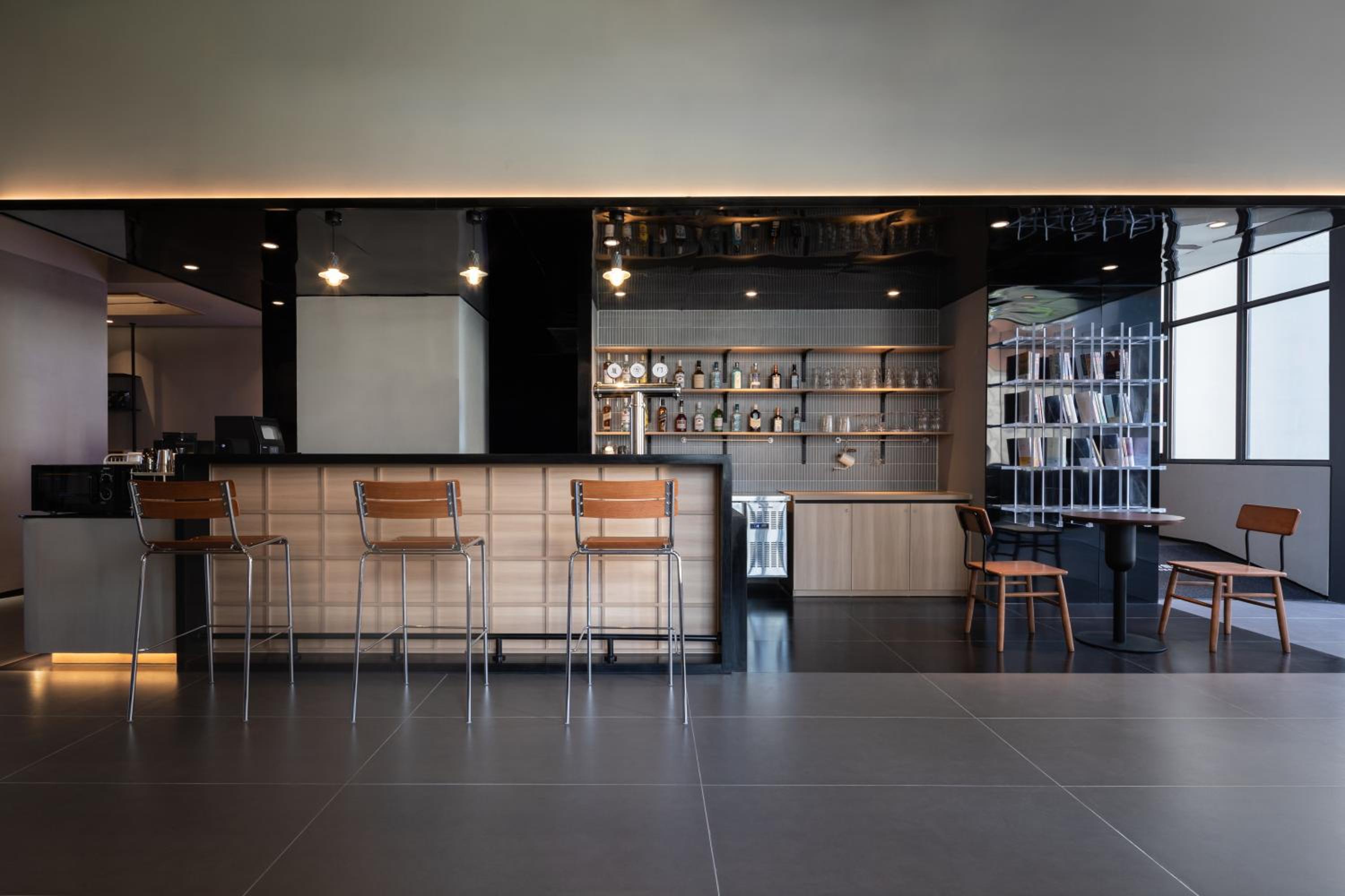 Xiamen Desti Youth Park Hostel Zhongshan Road -24H Reception&English Service& Cafe& Bar& Luggage Storage& Large Public Area