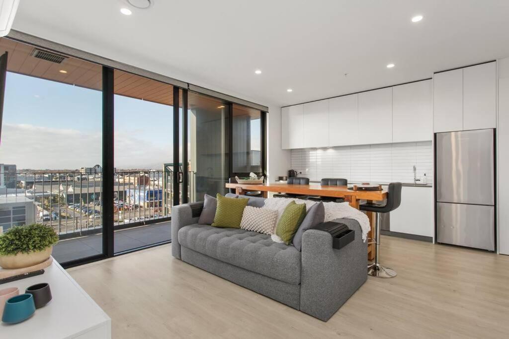 Inner City, Expansive View, Warm view 4