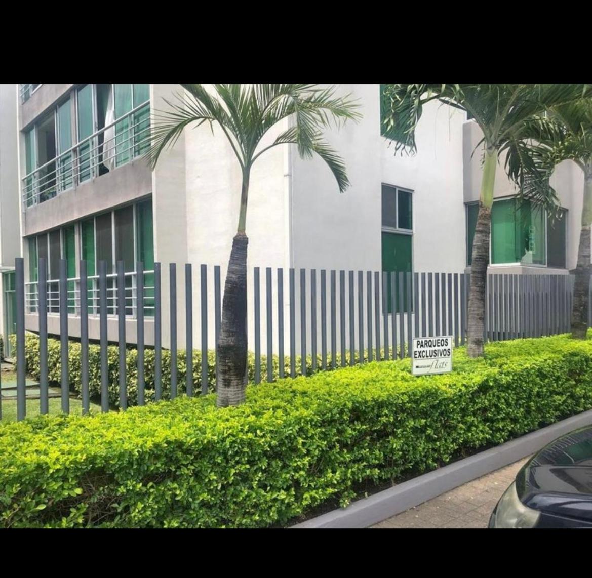 Santa Ana FLAT