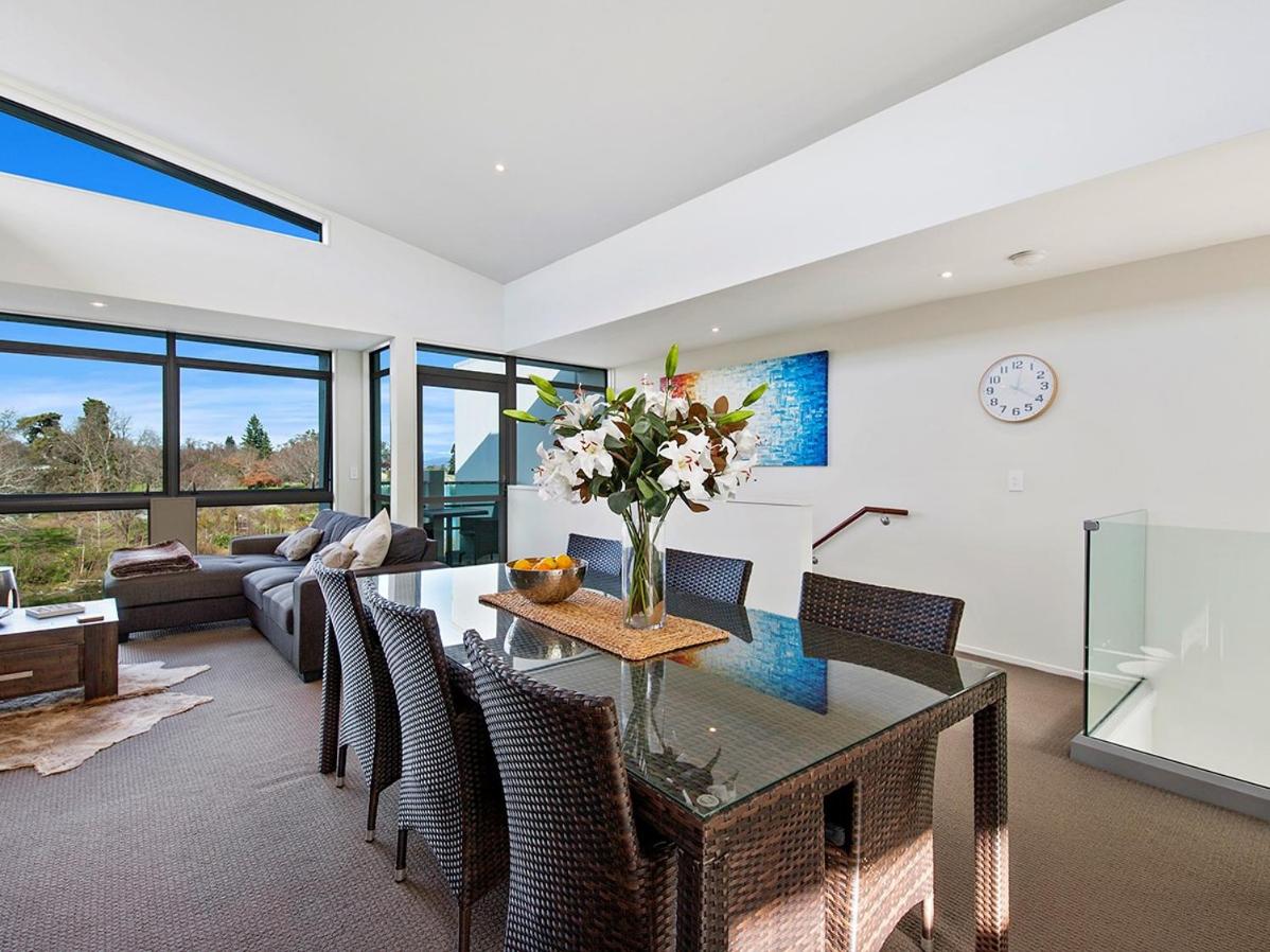 The Mooring - Taupo Waterfront Apartment view 5