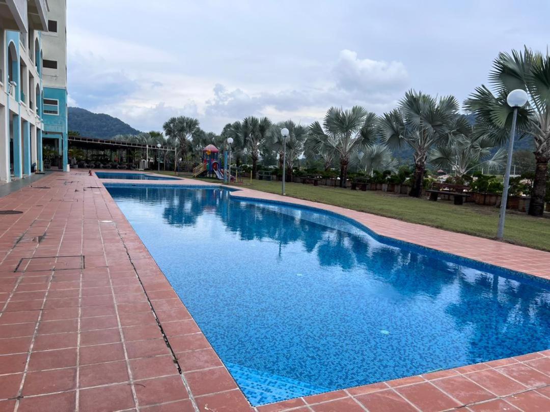 Silver Place Marina Island Lumut view 5