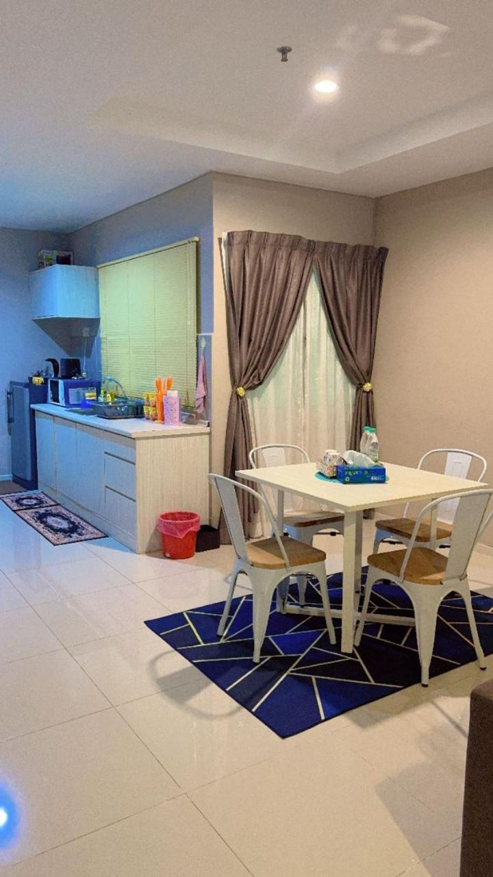 Silver Place Marina Island Lumut view 3