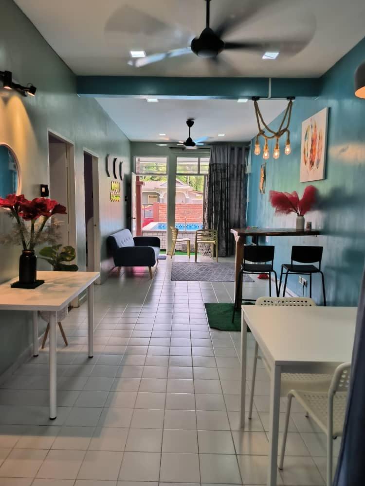 Adeliaz D'Village Guest House, Bachok Kelantan With Private Pool photo 1