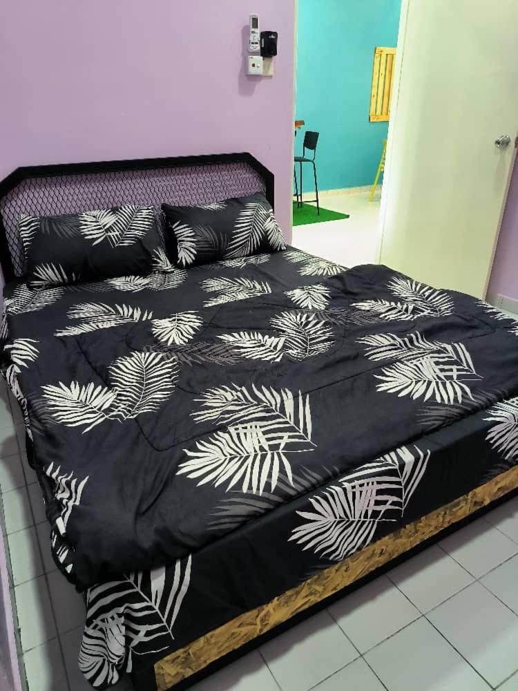 Adeliaz D'Village Guest House, Bachok Kelantan With Private Pool photo 6