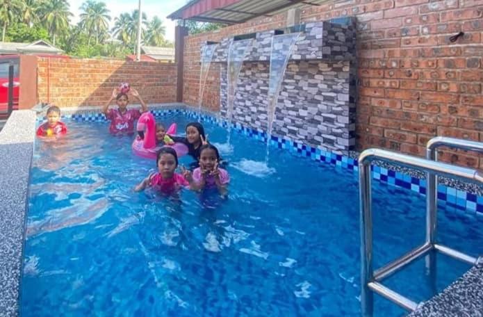 Adeliaz D'Village Guest House, Bachok Kelantan With Private Pool photo 8