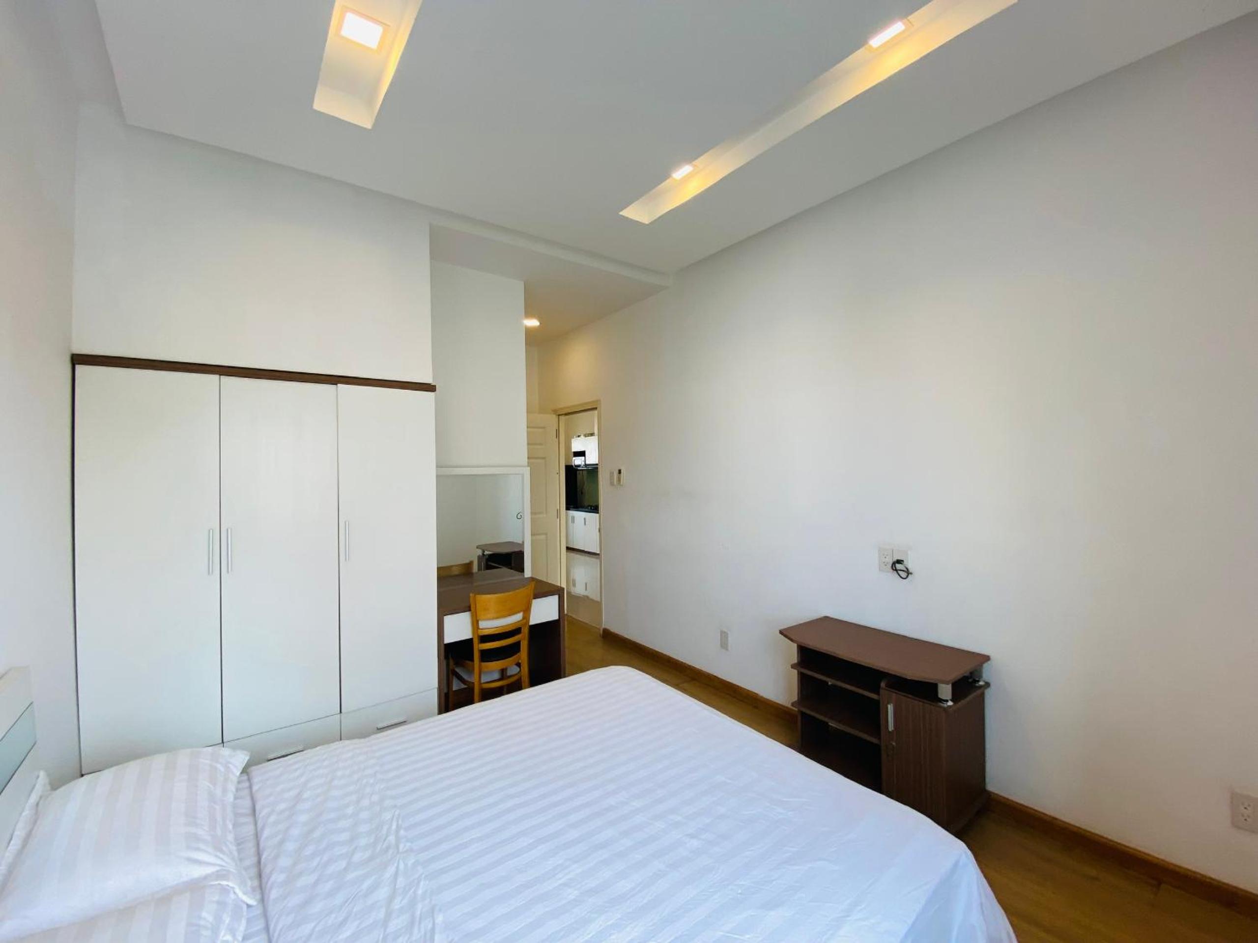 Pearl Service Apartment