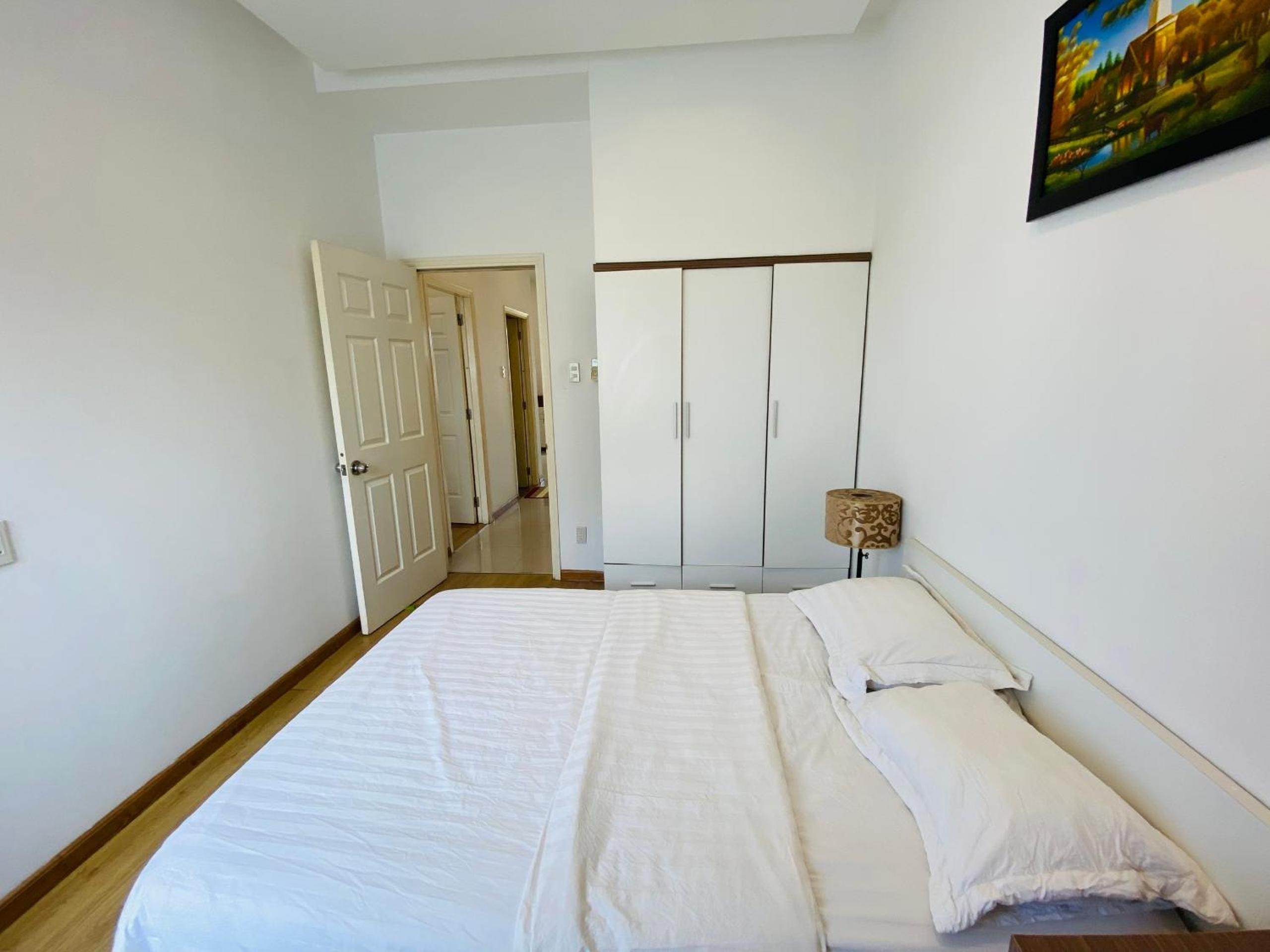Pearl Service Apartment