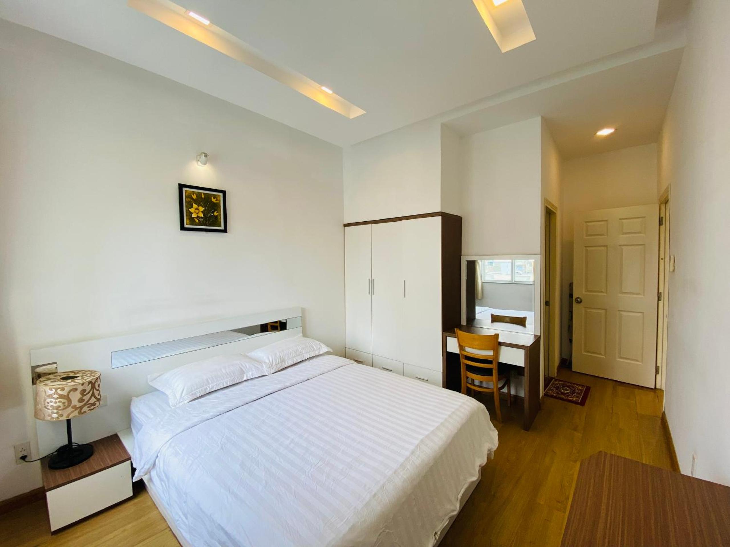 Pearl Service Apartment