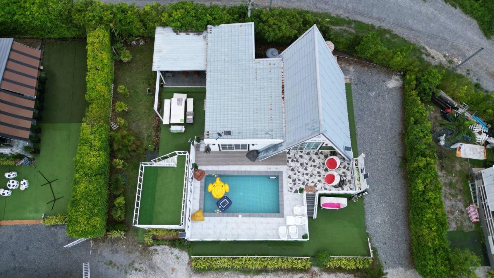 The I-style pool villa view 4