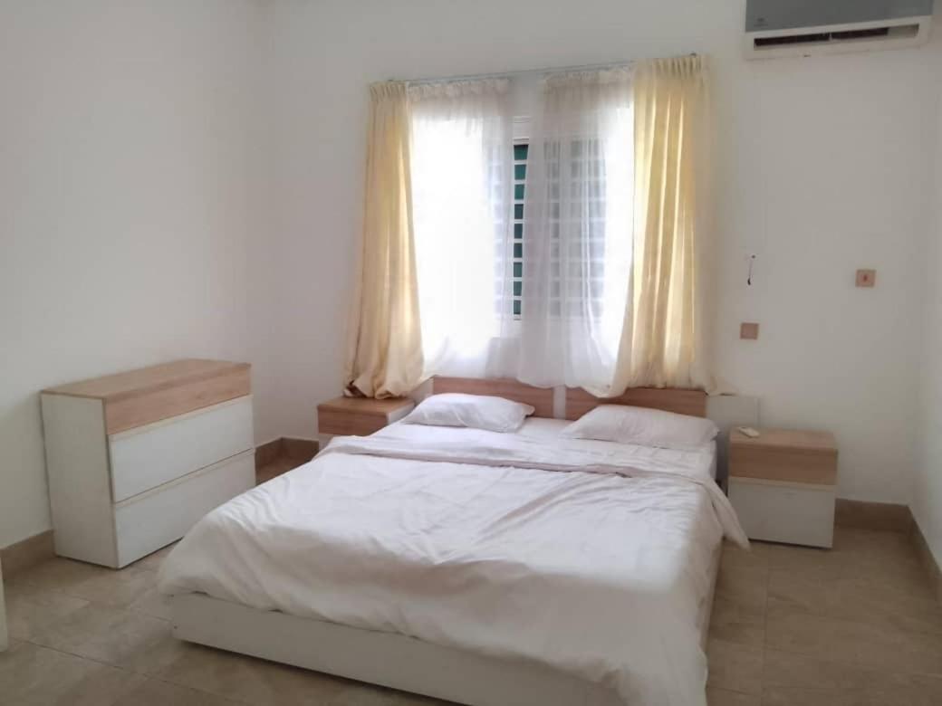 Luxurious 2 Bedroom Apartment view 5
