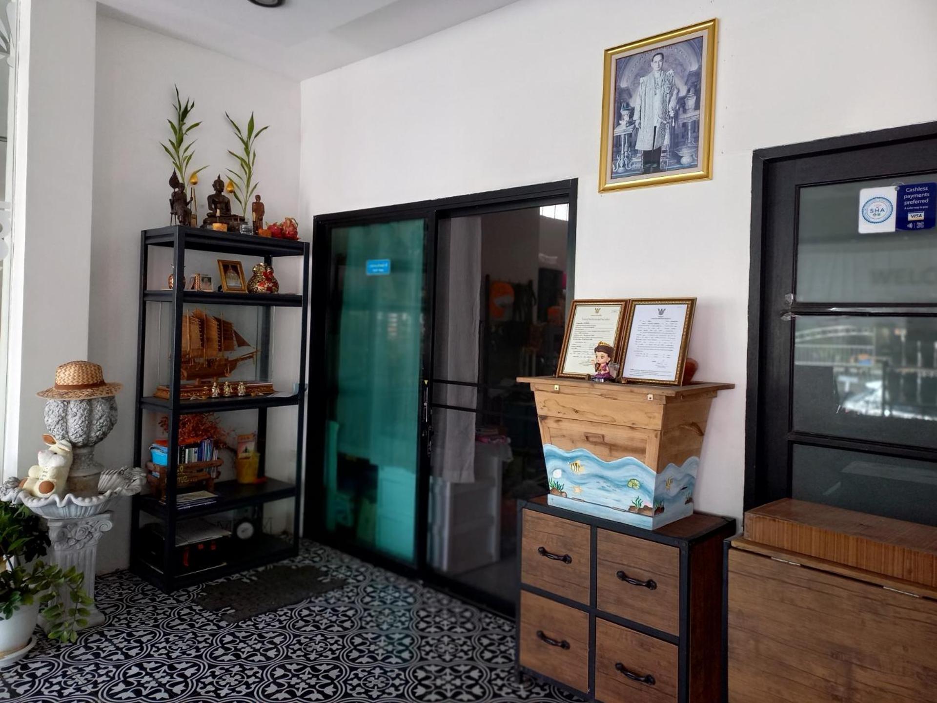 In Phuket House