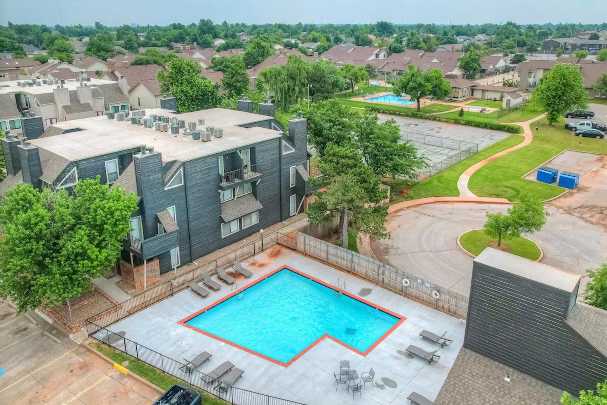 Cozy Updated Cove of Heaven, 5mins to Lake Hefner!