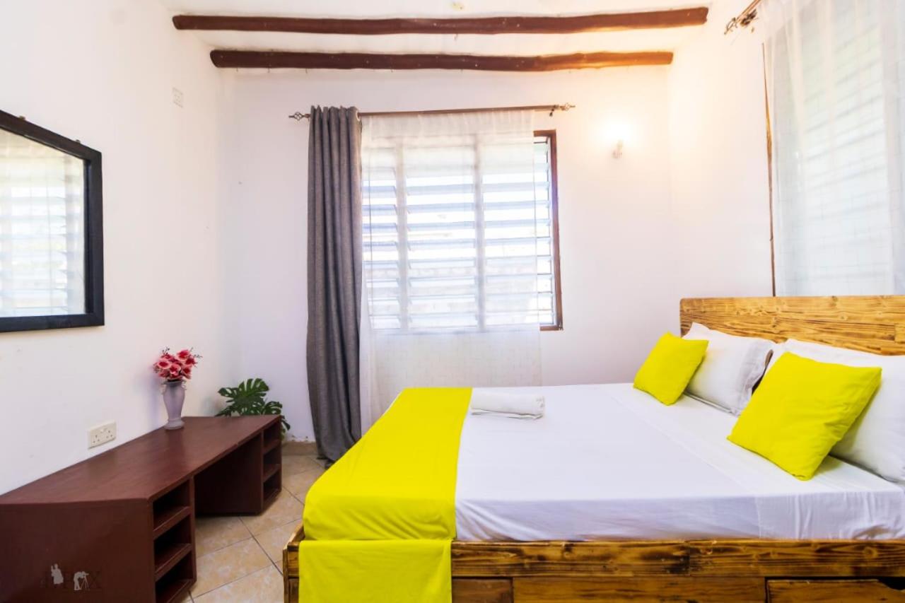 Ukunda Vacations - Beach road 3br Diani - Property Image 4