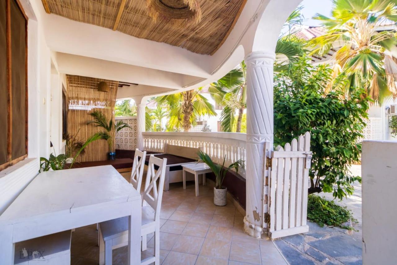 Ukunda Vacations - Beach road 3br Diani - Property Image 8