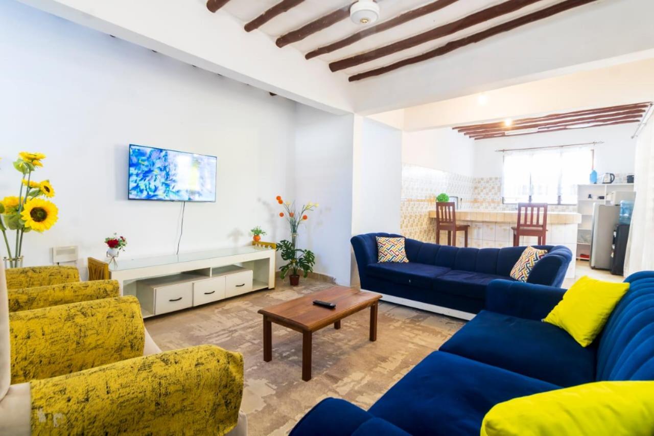 Ukunda Vacations - Beach road 3br Diani - Property Image 3