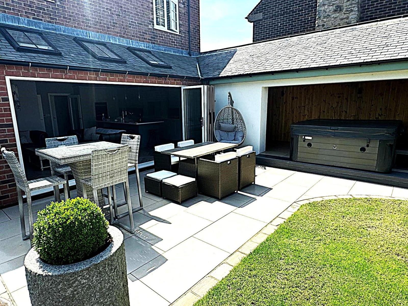 Oakview Holiday Home
