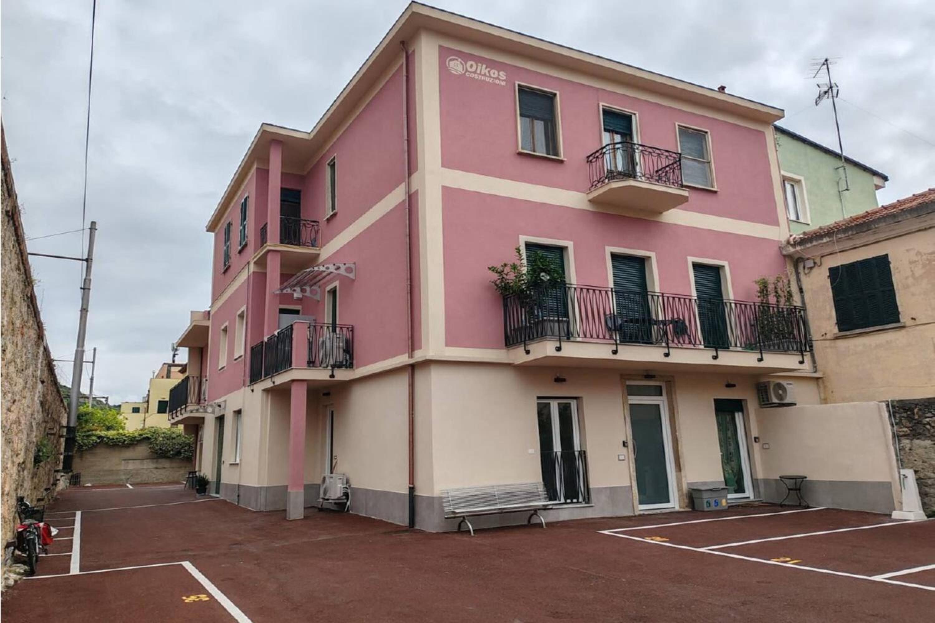 Merlo Town Center Apartments