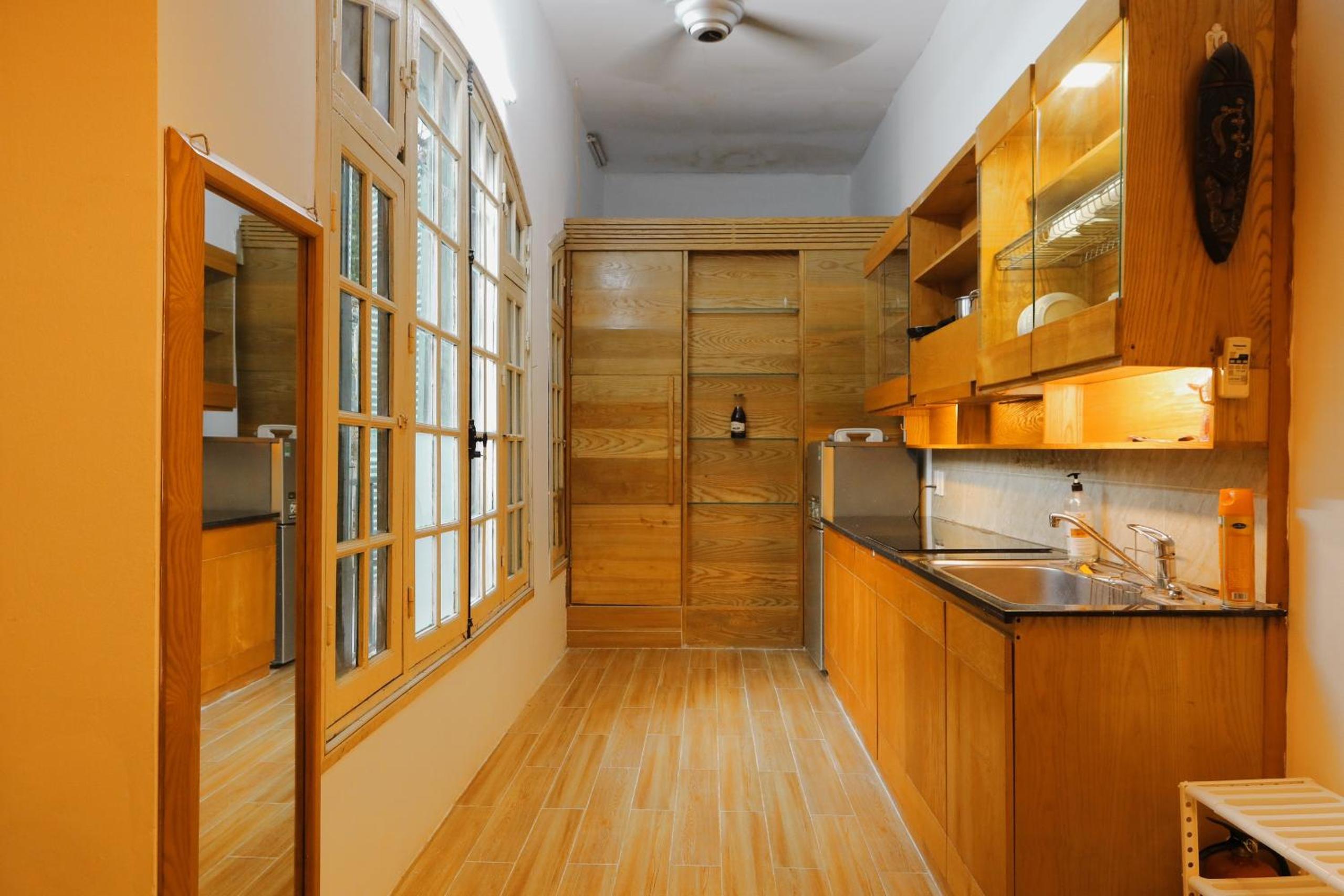 Vintage House in Central of Old Quarter 2 Bedrooms with Healing Vibe