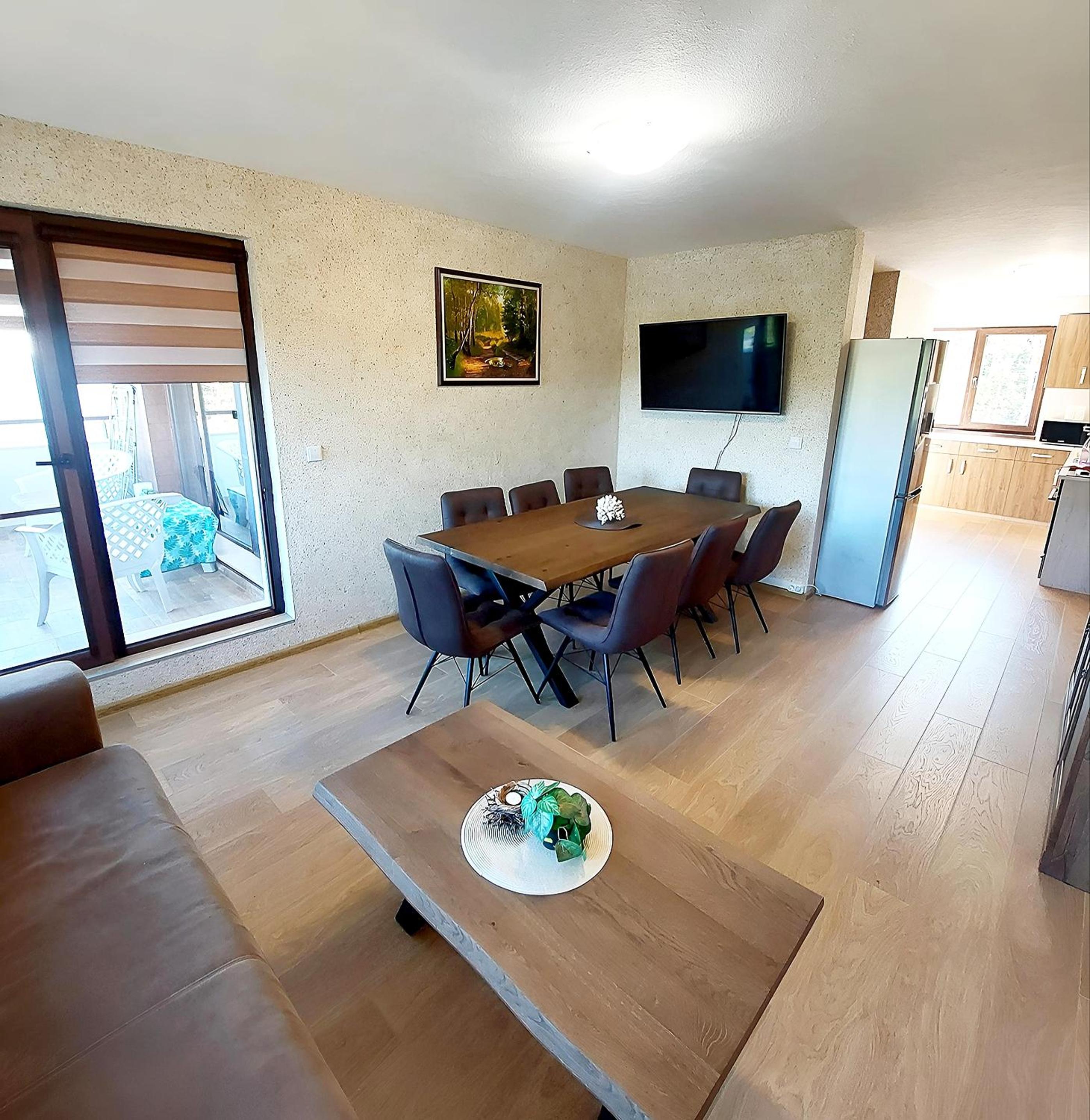 Forest View Apartment