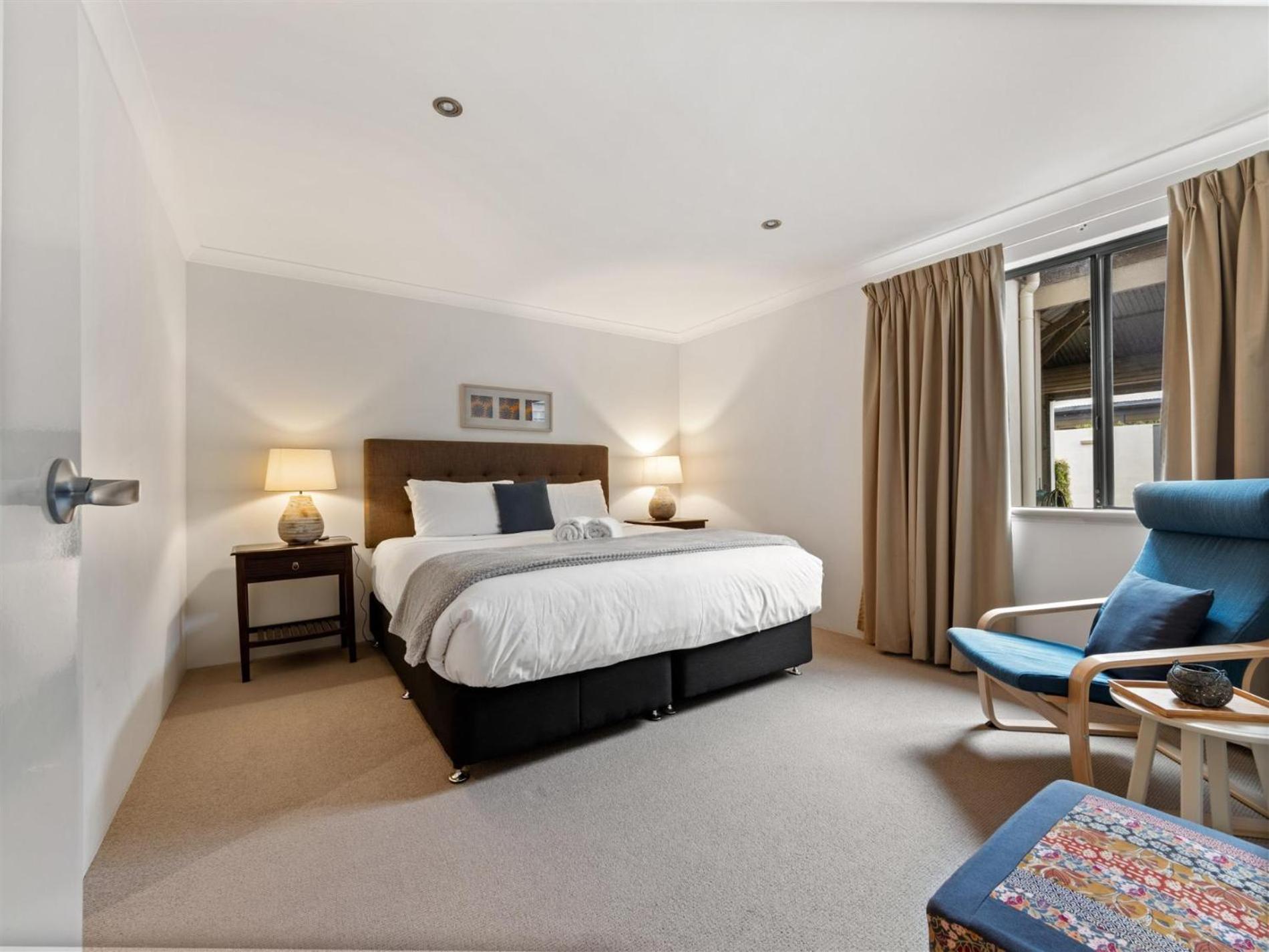 Townhouse 212 - Private - Central - Family Friendly view 4
