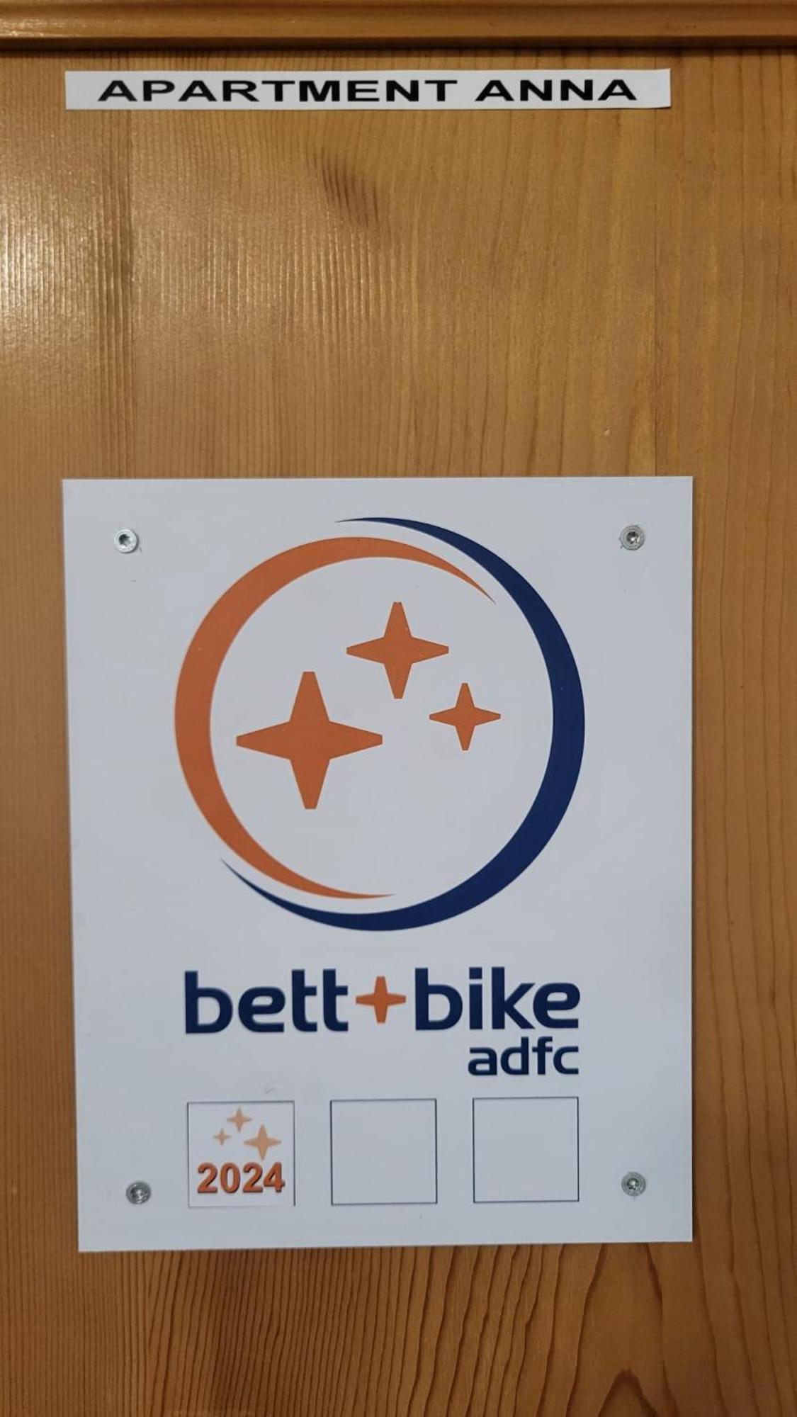 Zwei Schlafzimmer Ferienapartment Anna am Stubenbergsee inklusive zwei E-Bikes