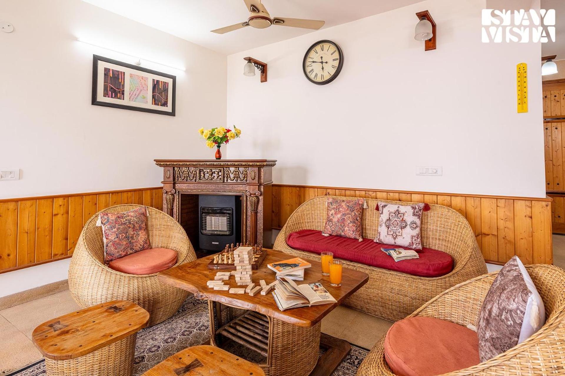 StayVista at The Rustic Retreat - 4BHK Valley View villa with Lawn, Bonfire view 5