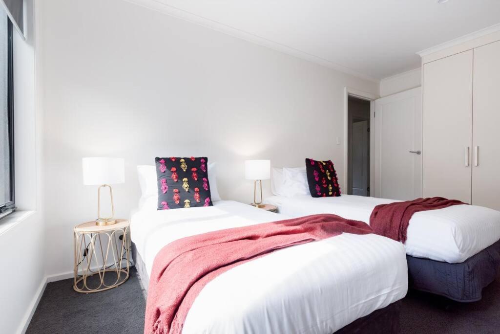 Perfect for groups and large families - Sleeps 12