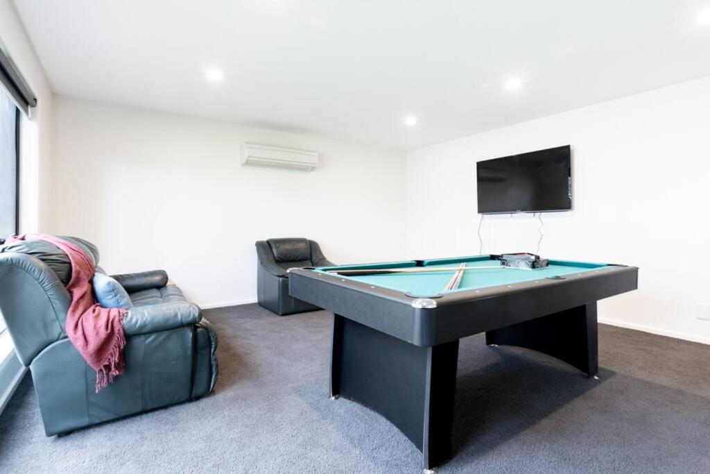 Perfect for groups and large families - Sleeps 12