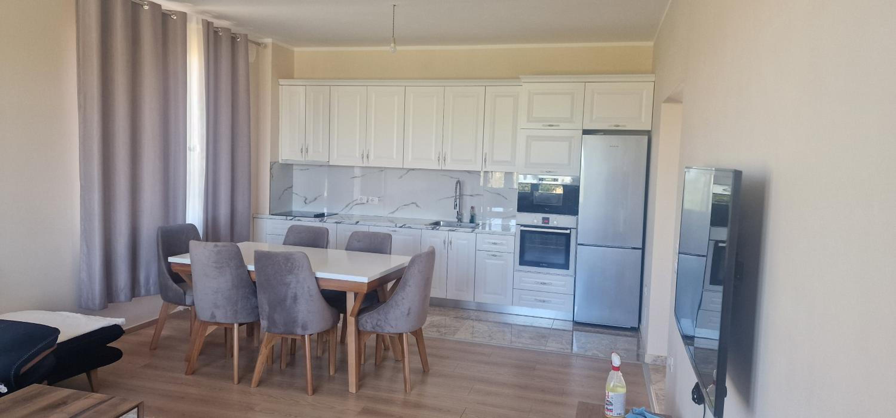 Apartament Jony