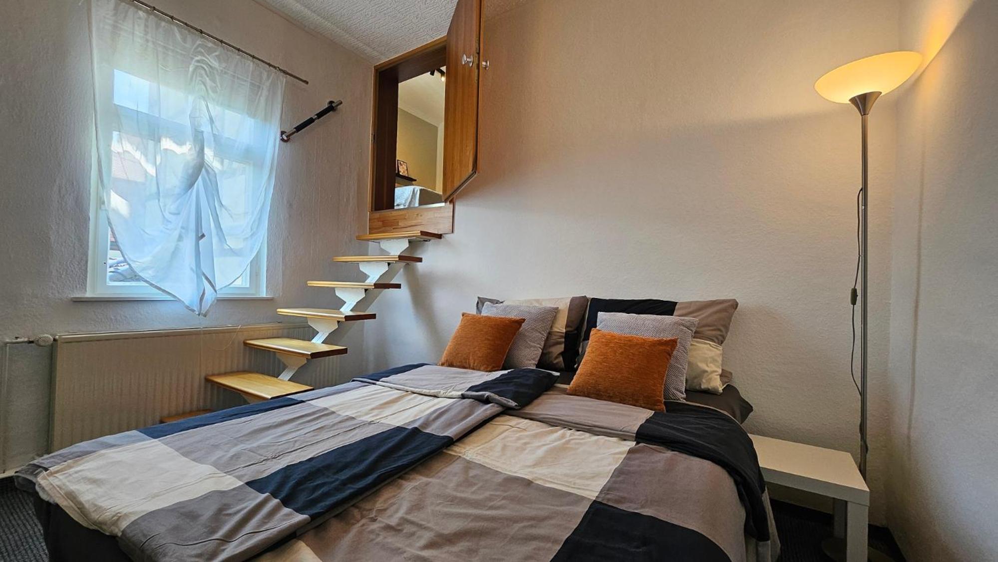 Apartments am Saalebogen mit Gartenterrasse, Grillkamin und freie Parkplätze