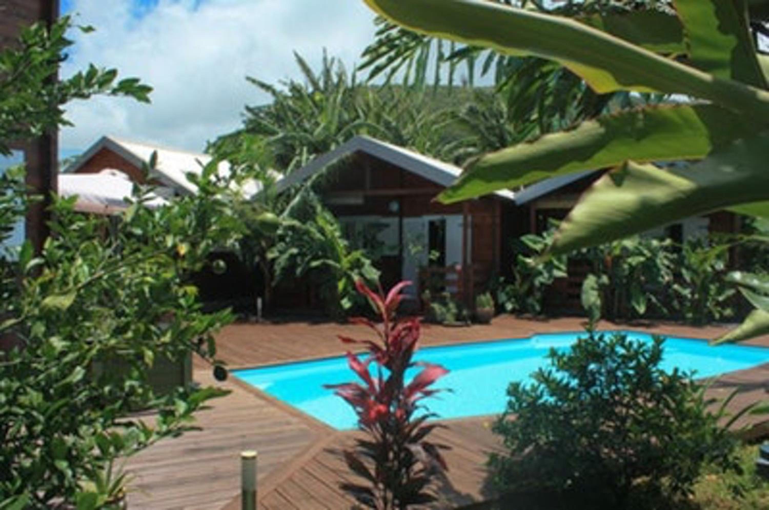 Bungalow charmant à Vincendo avec piscine partagée