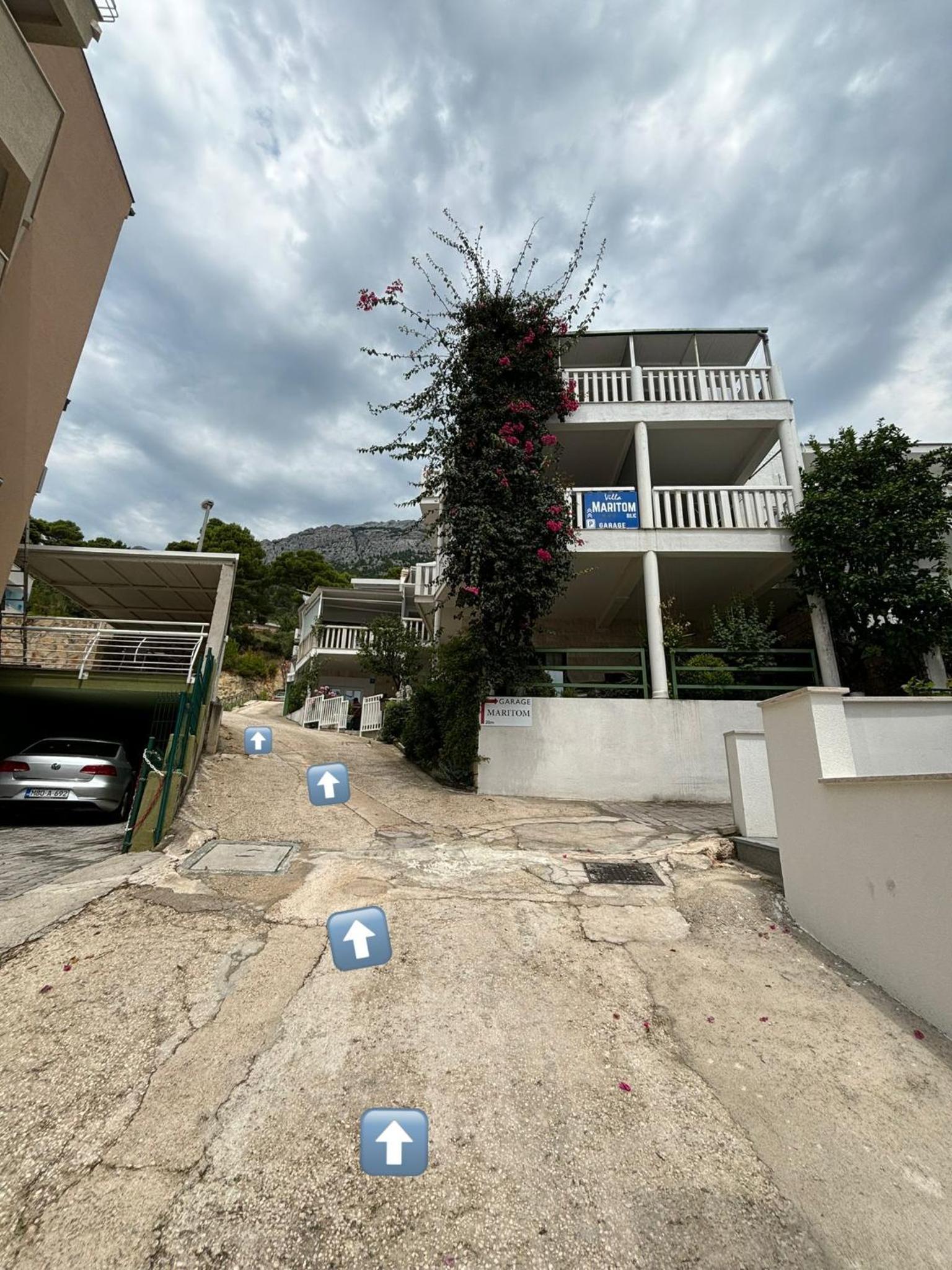 Maritom Apartments