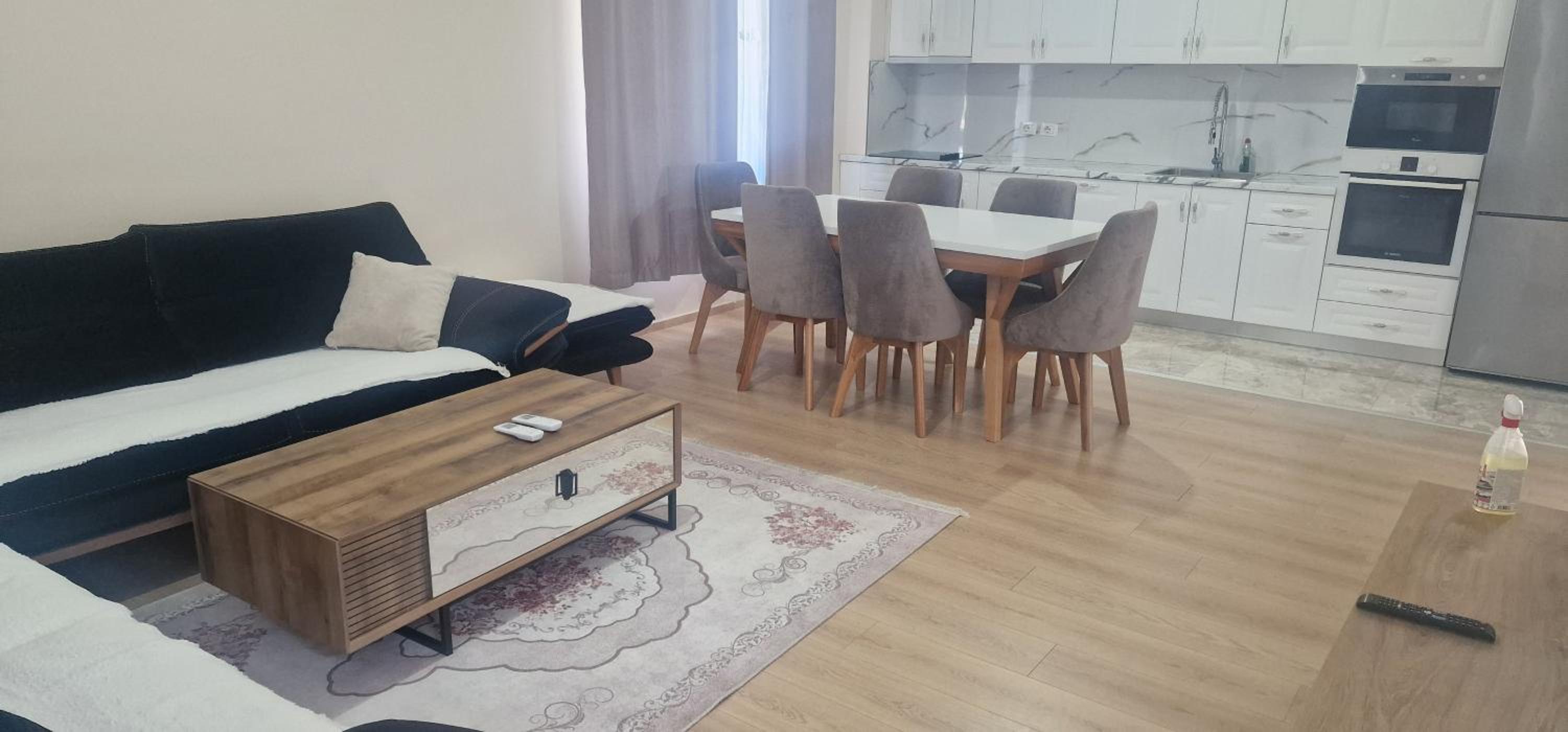 Apartament Jony