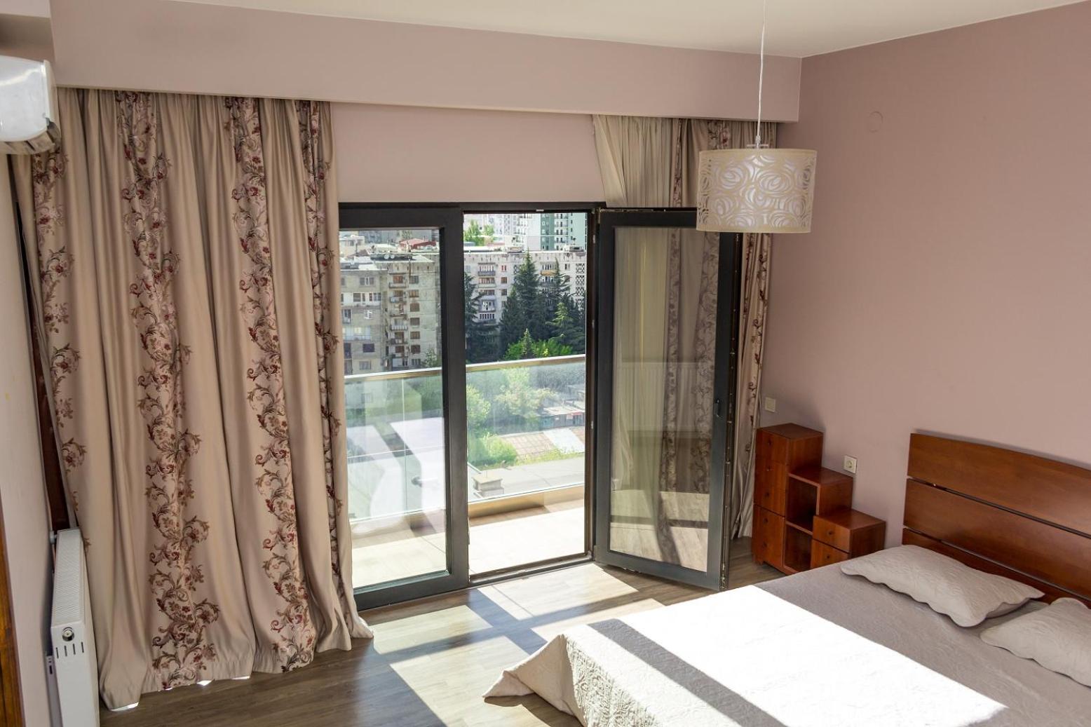 Tamara's Spacious Home view 2