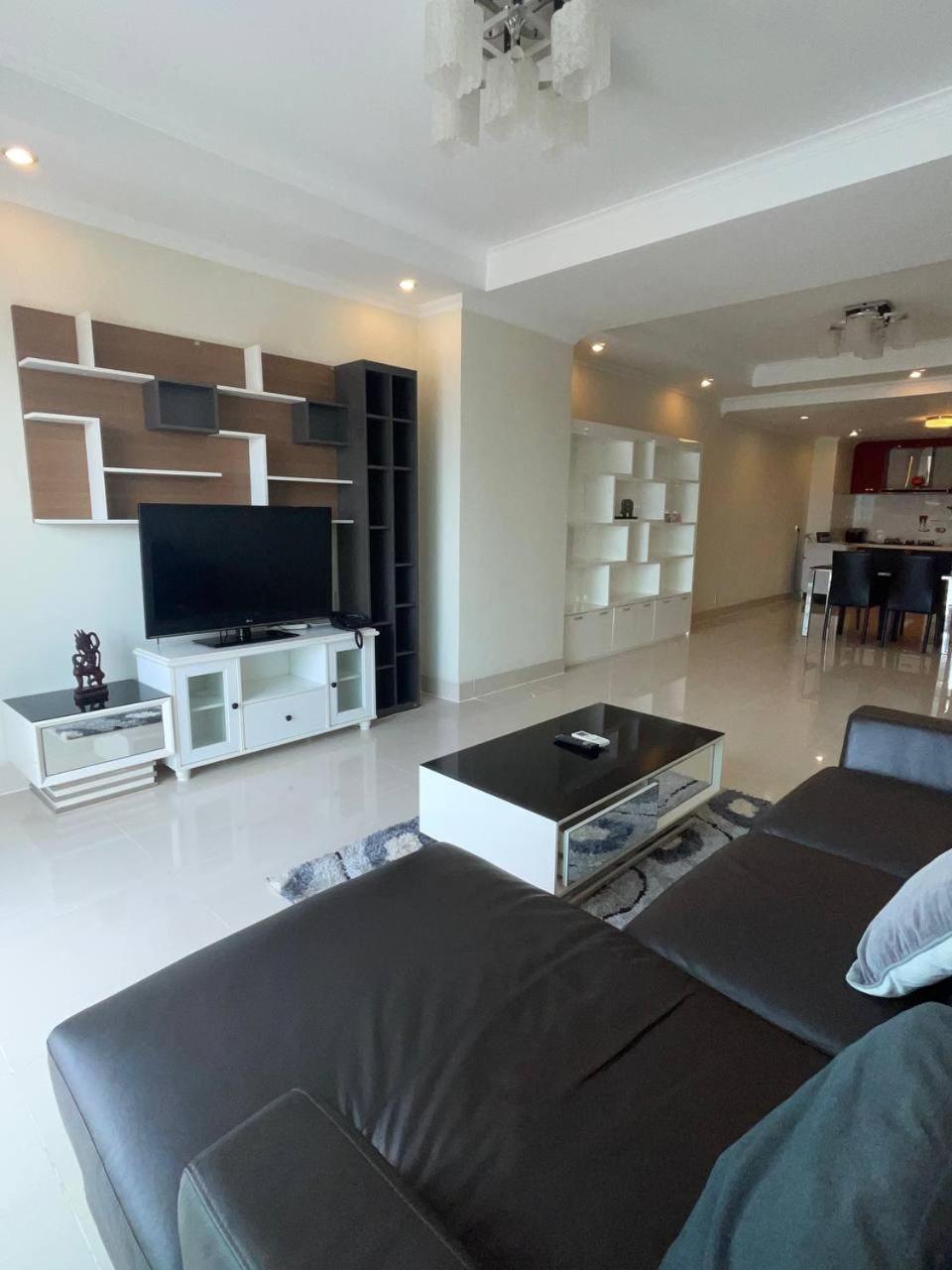 Royal PSL one bedroom view 5