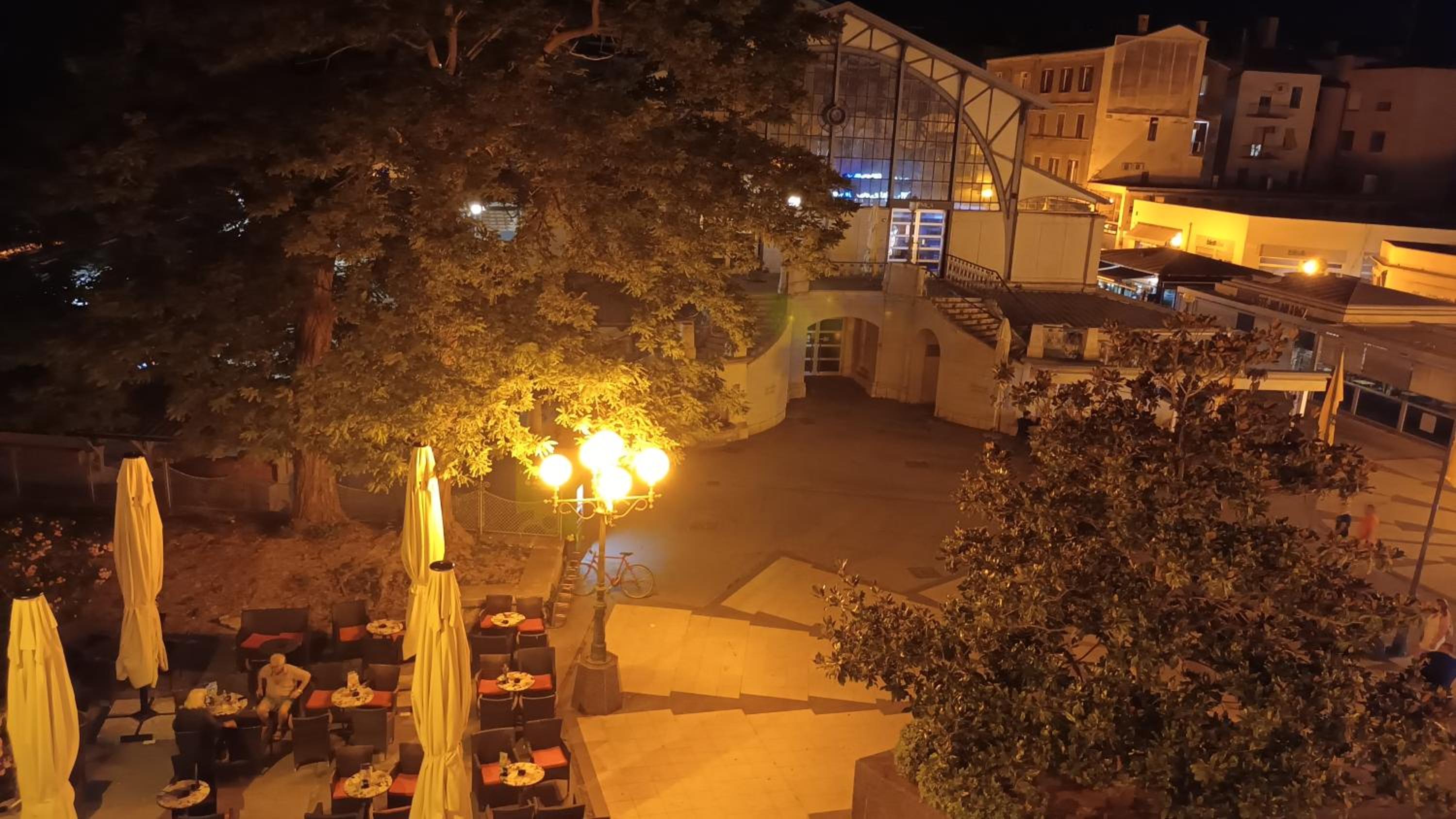 Piazza delle erbe apartment view 4