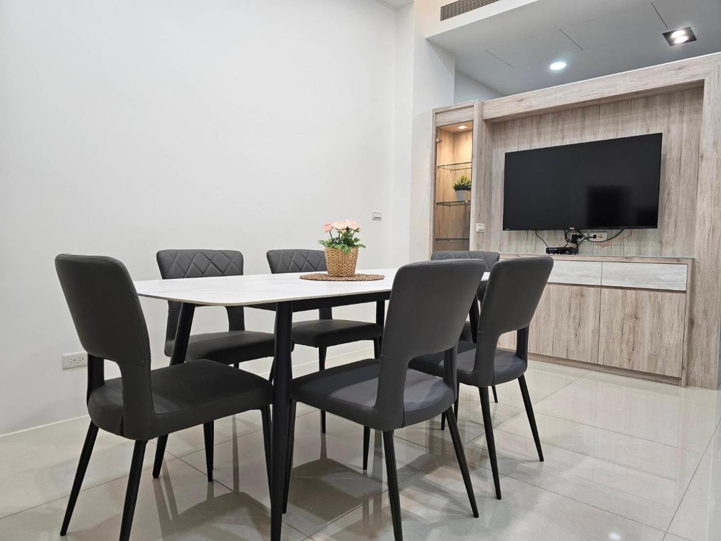 Hongyue Holiday B&B