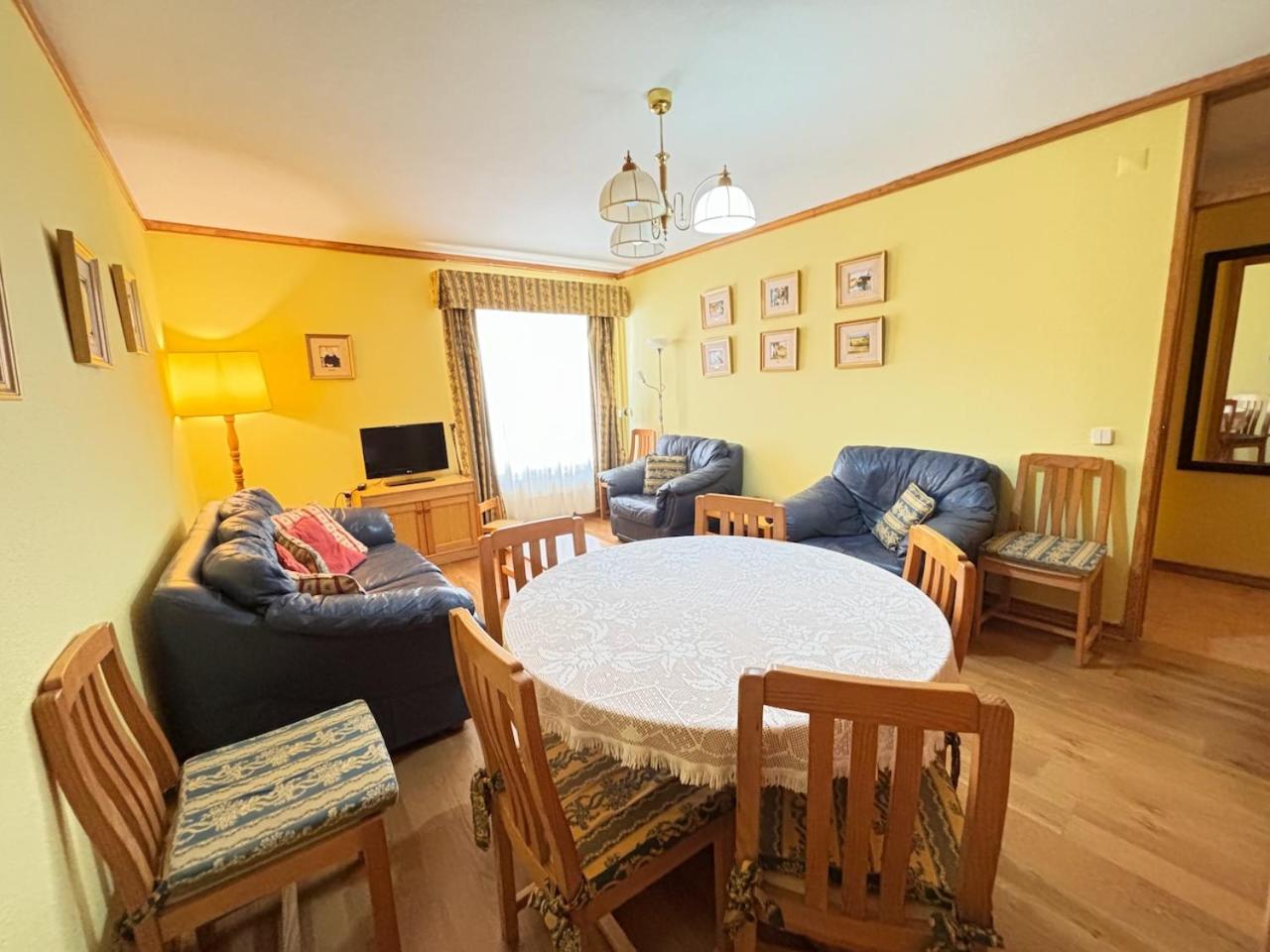 Two bedroom apartment near beach and Casino view 5