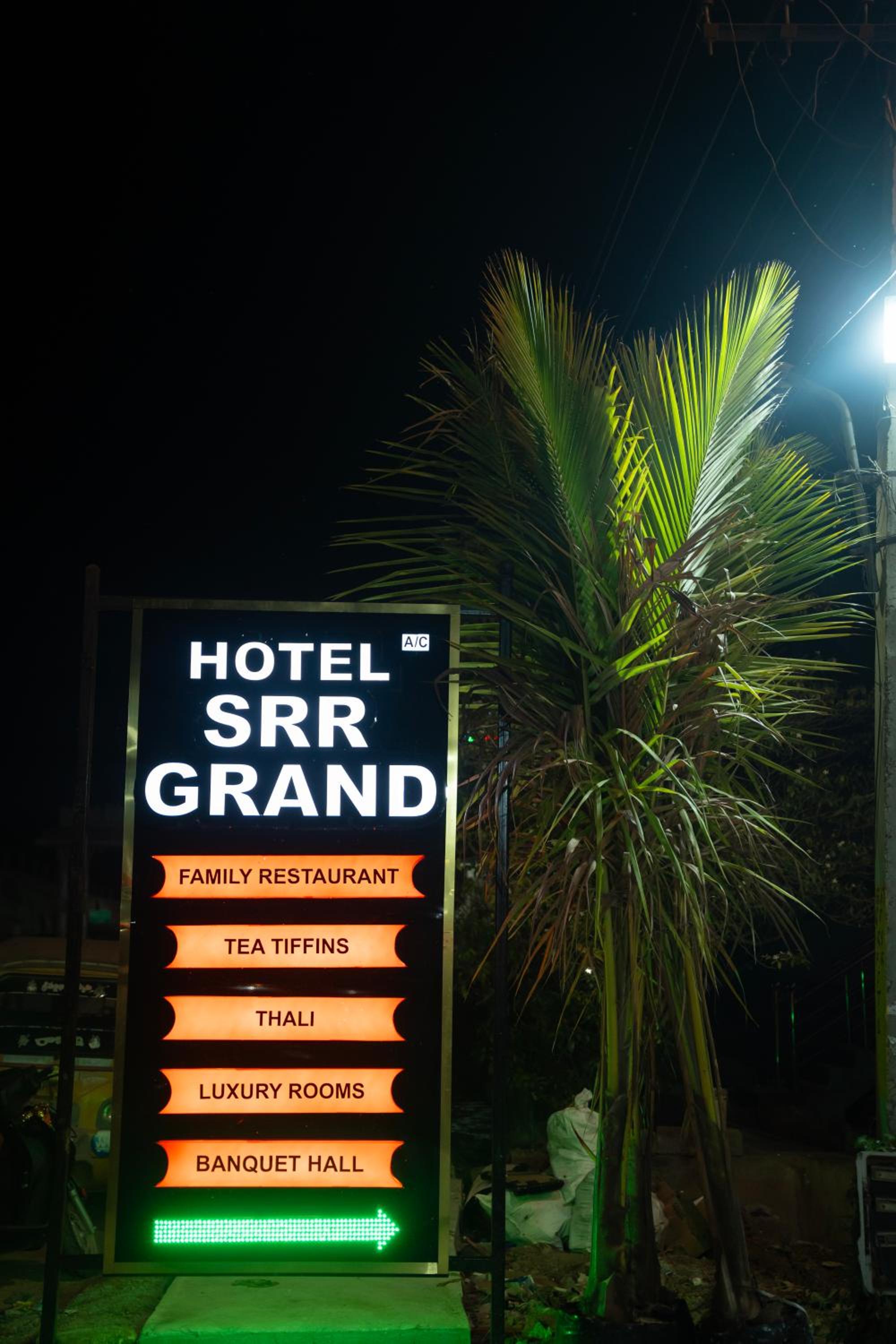 Hotel SRR Grand, Vemulawada view 4