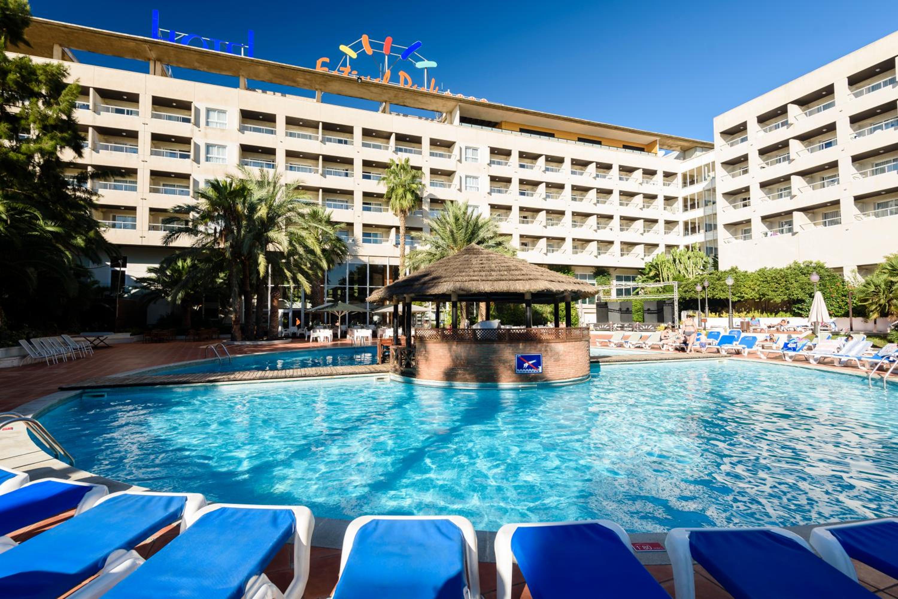 Apartamentos Estival Park