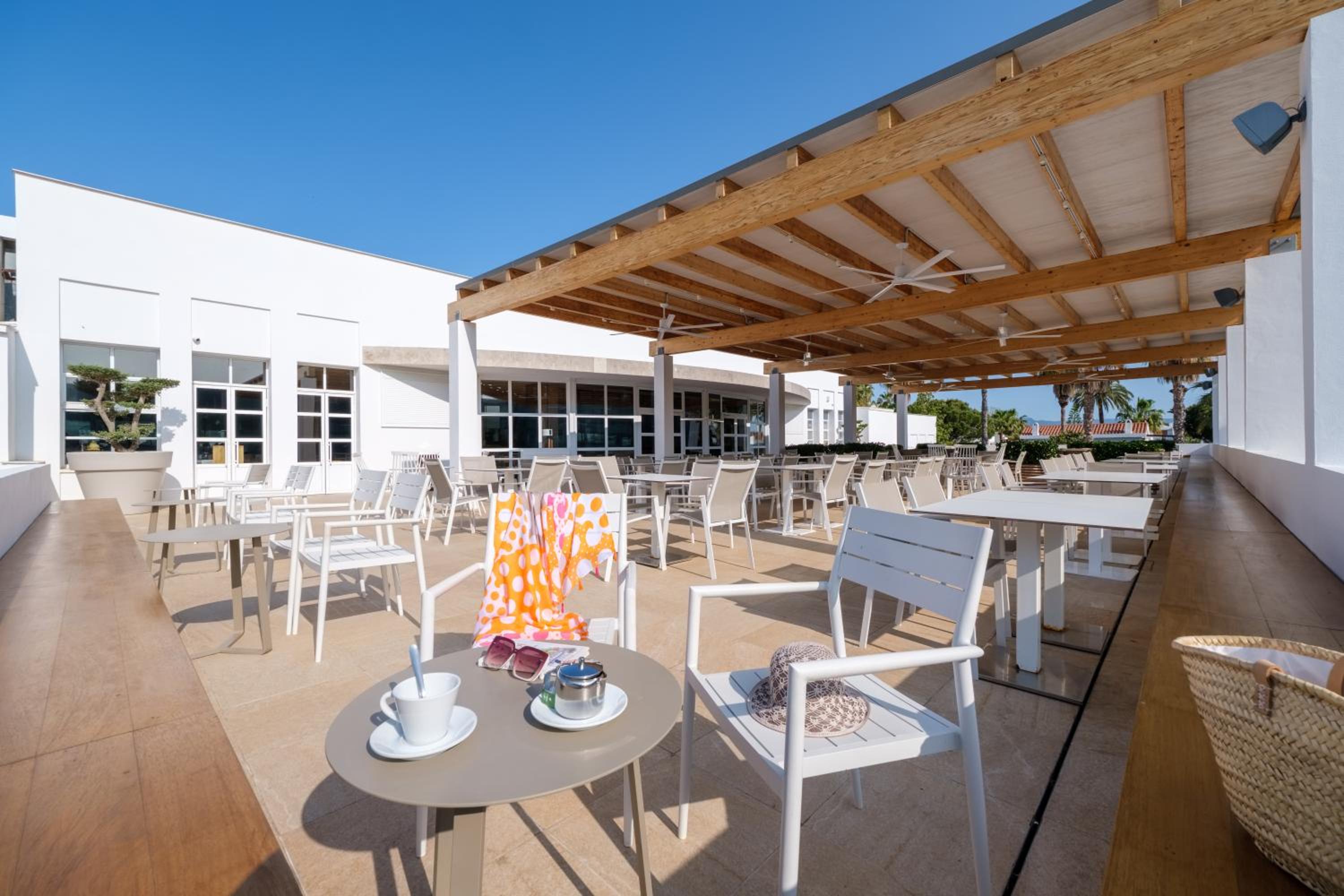 Apartamentos Estival Park