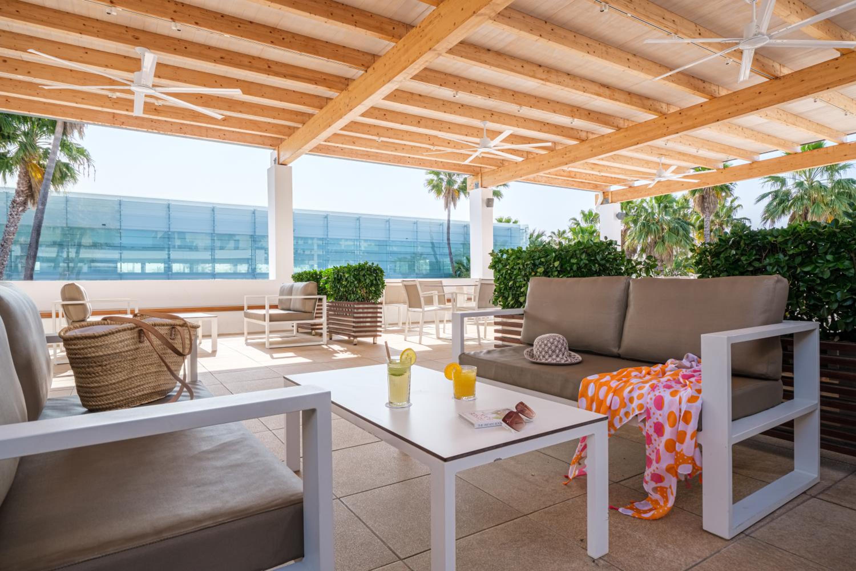 Apartamentos Estival Park