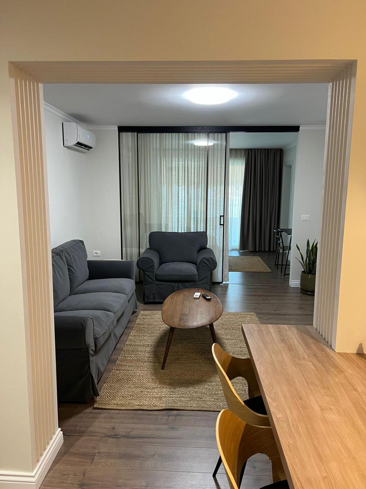 Anna's Blloku Apartment