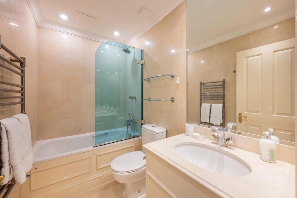 Beautiful 2-Bed Apartment in Knightsbridge - Next to Hyde Park & Harrods