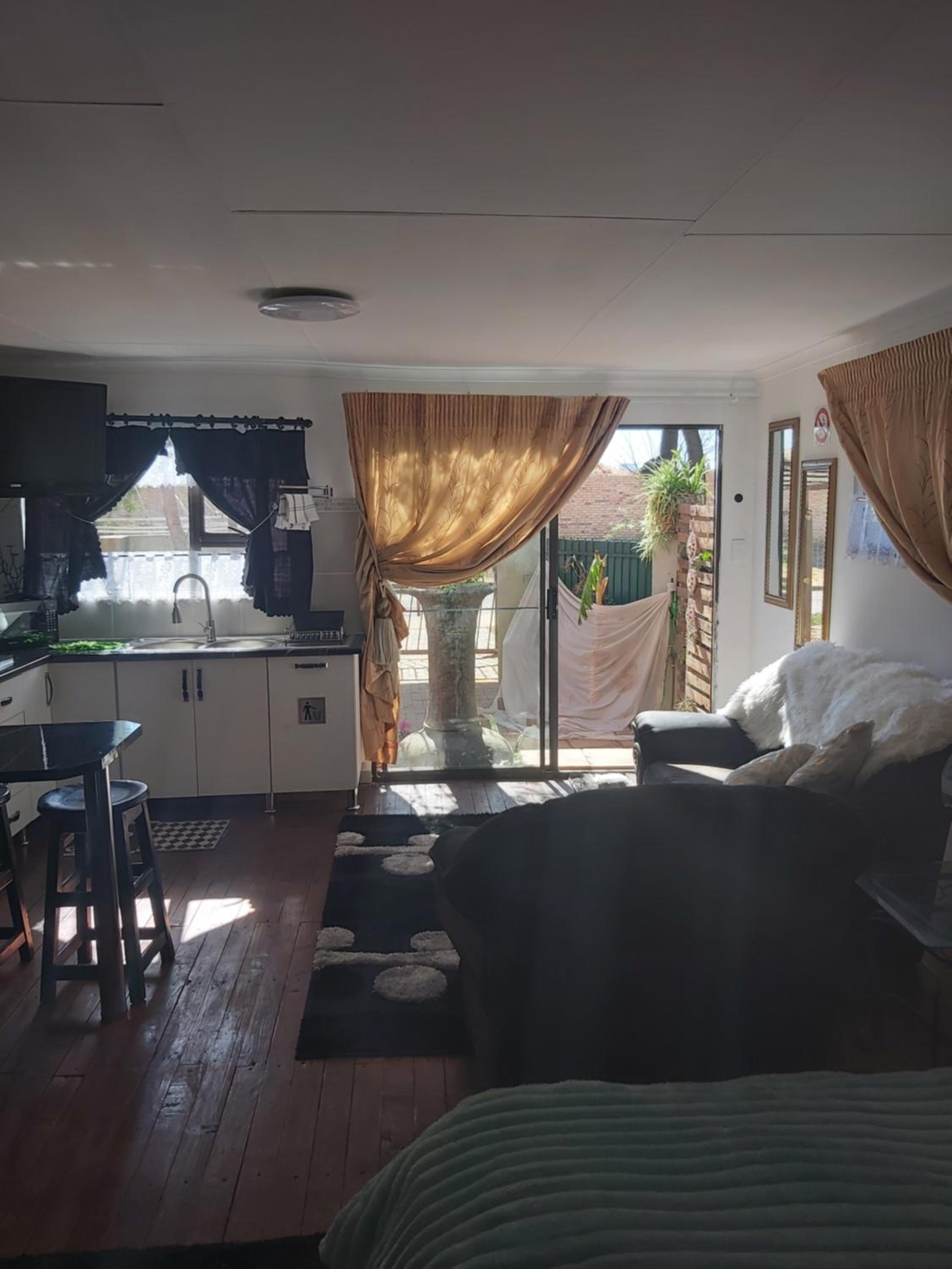 Ivy Inn view 5