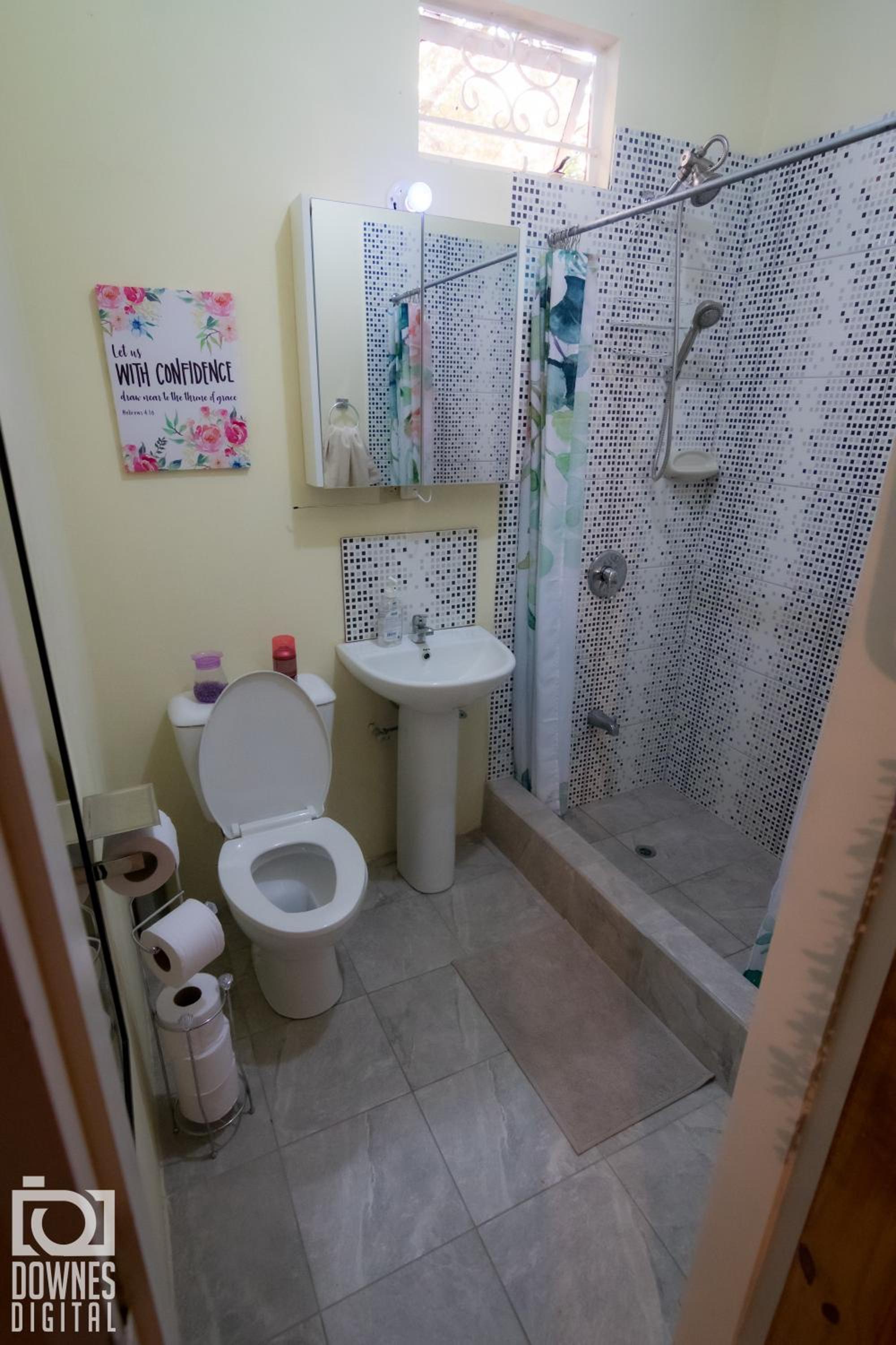 Photo 12