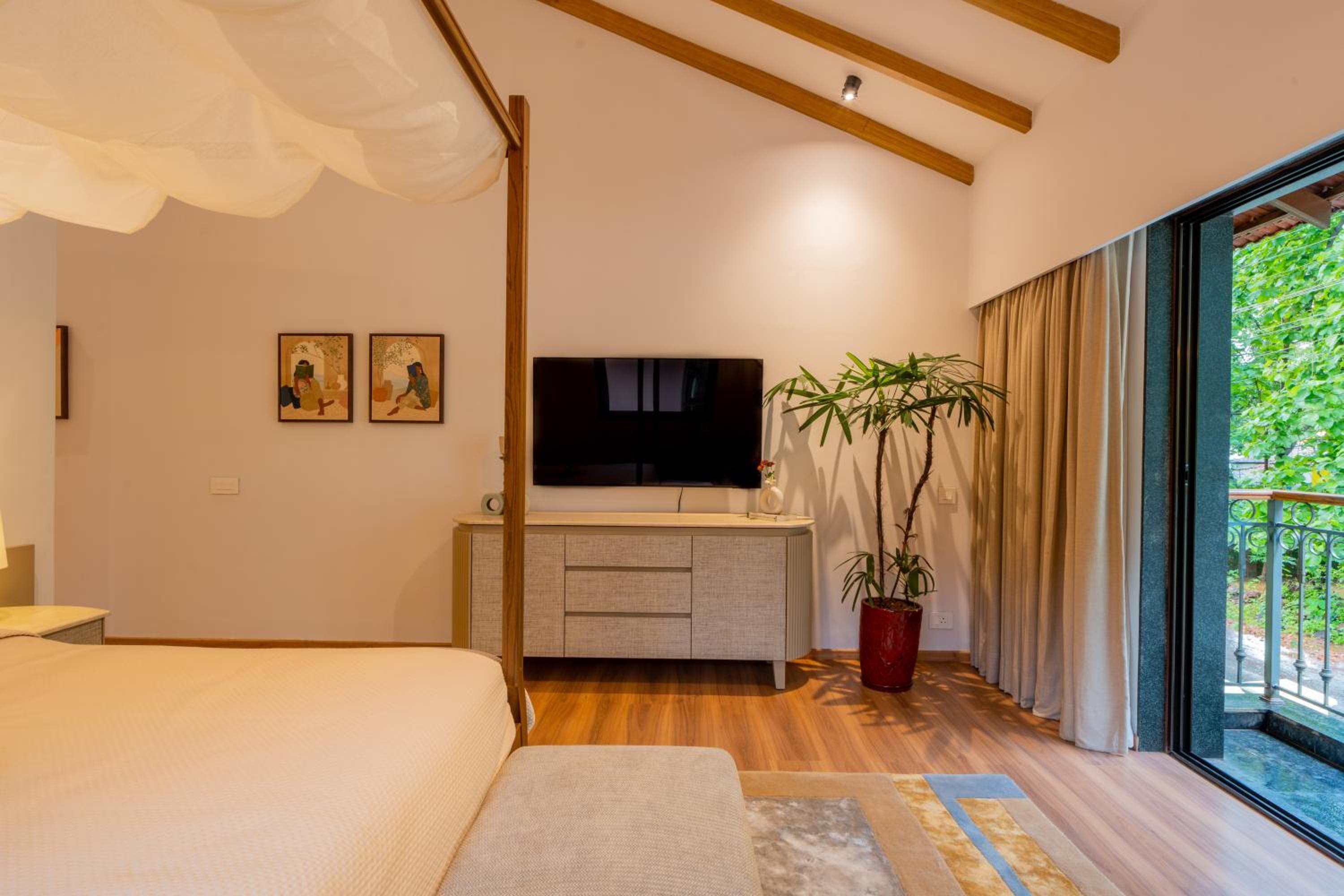 ELIVAAS 4 BHK with Pvt pool - Amado Villa Shai view 5