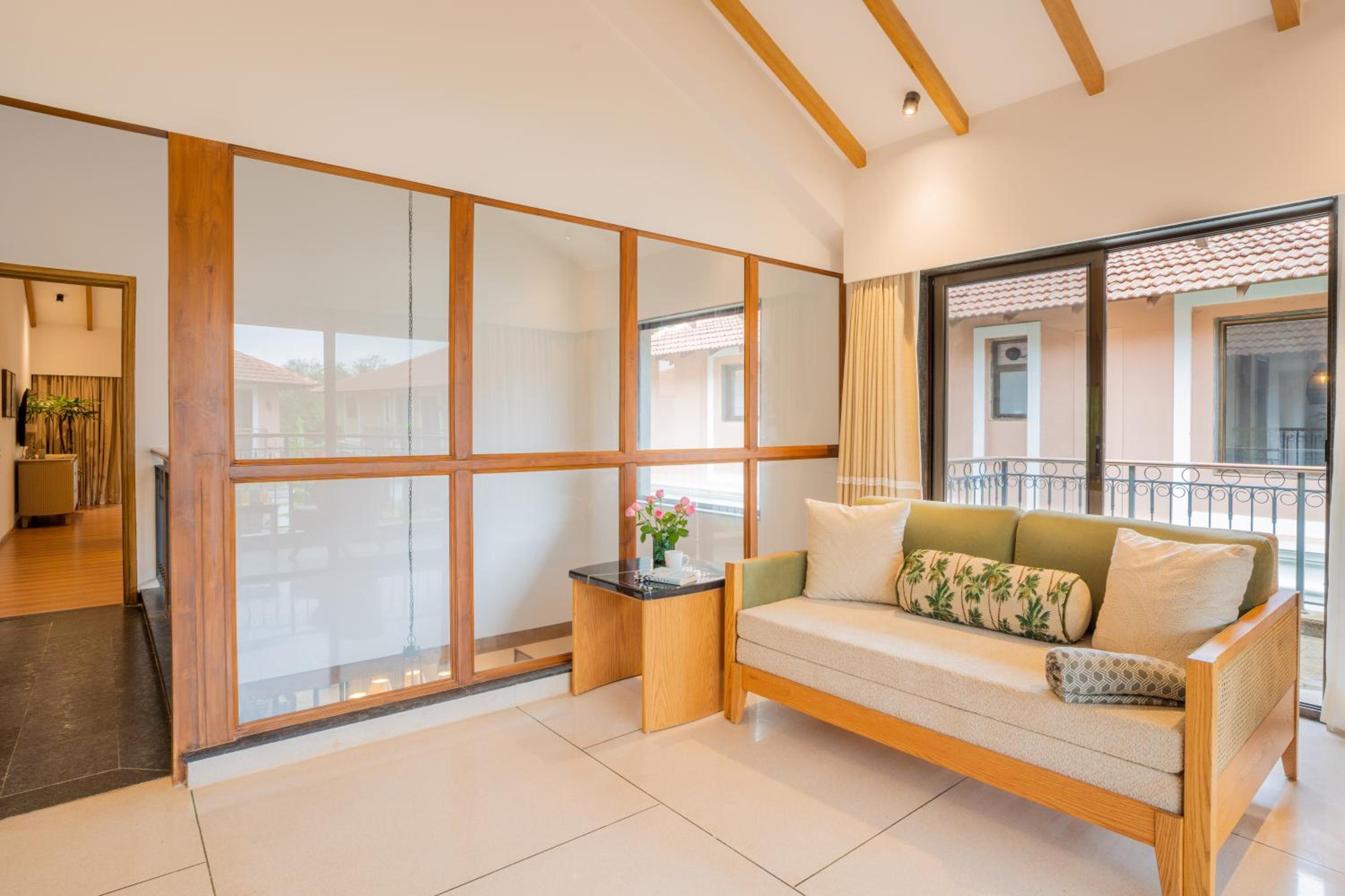 ELIVAAS 4 BHK with Pvt pool - Amado Villa Shai view 4