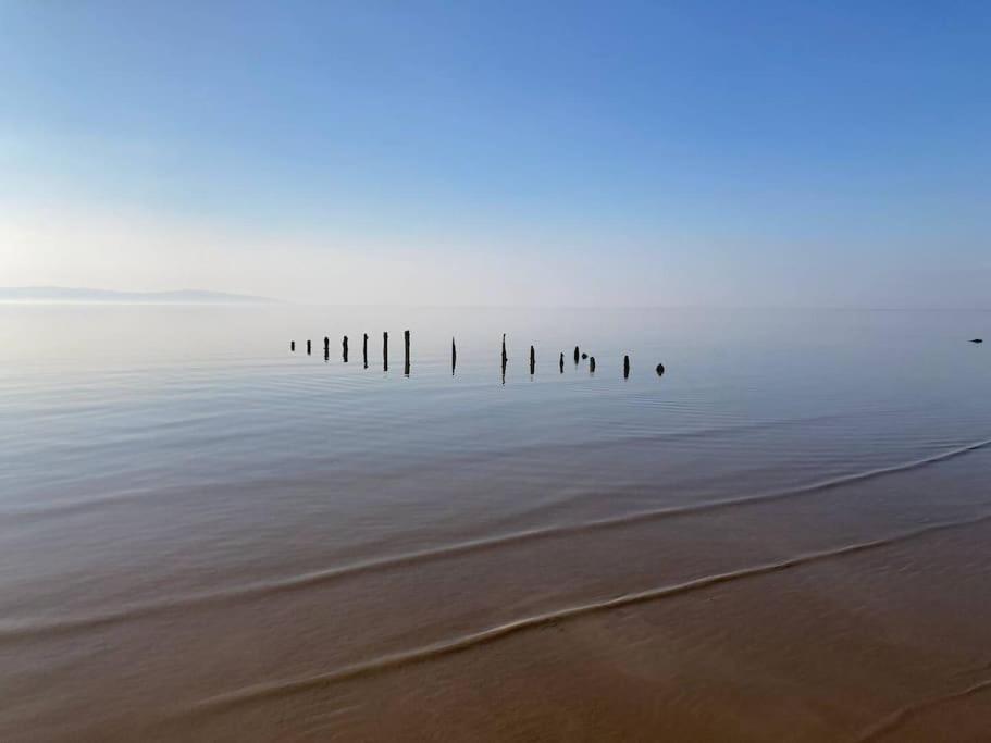 Stunning 5 bedroom home Wirral Birkenhead Sleeps 9- Free Parking-5G Internet, photo 36