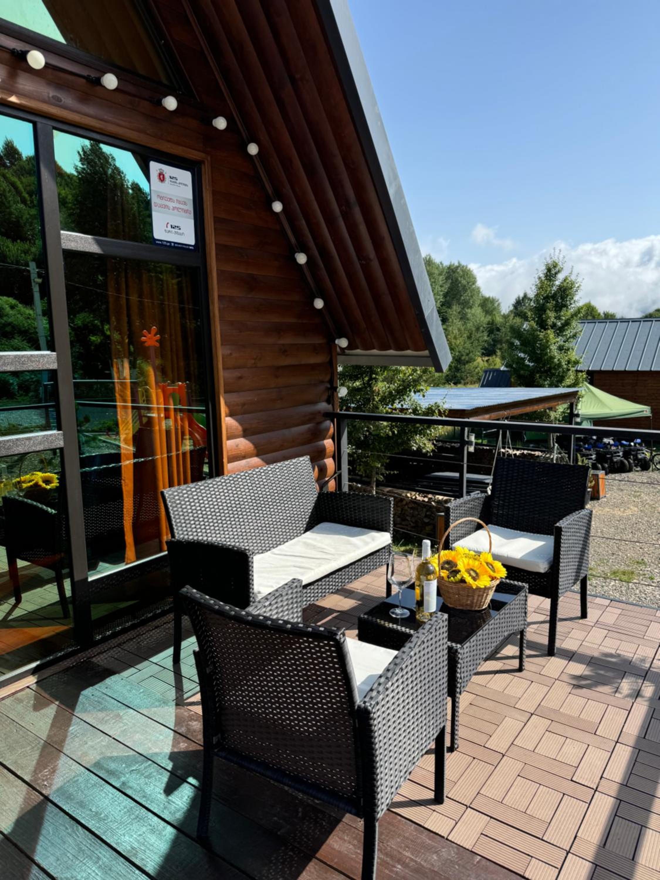 Shaori Lake Cottages